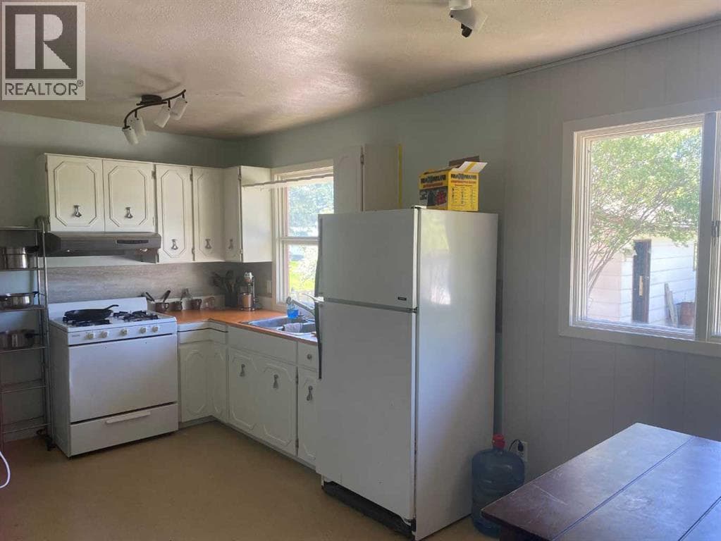 4910 51 Street — photo 5