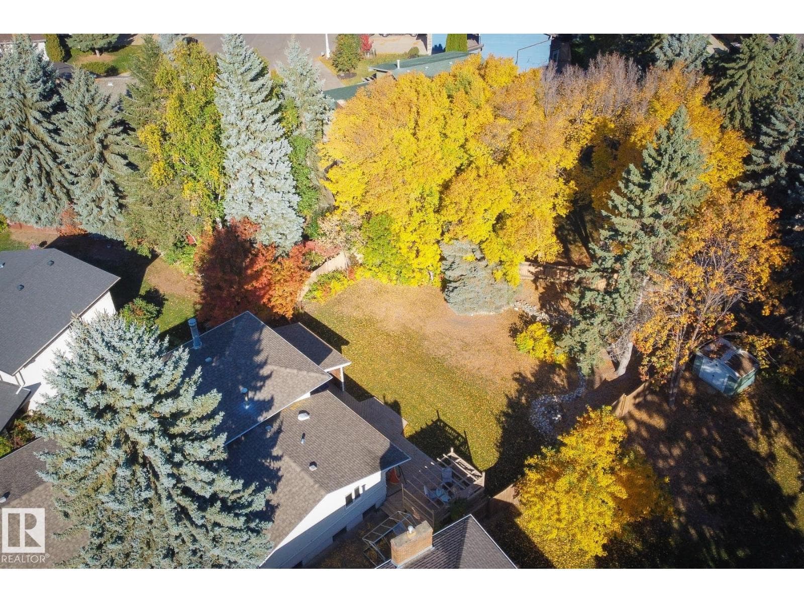 38 Lancaster CR — photo 4