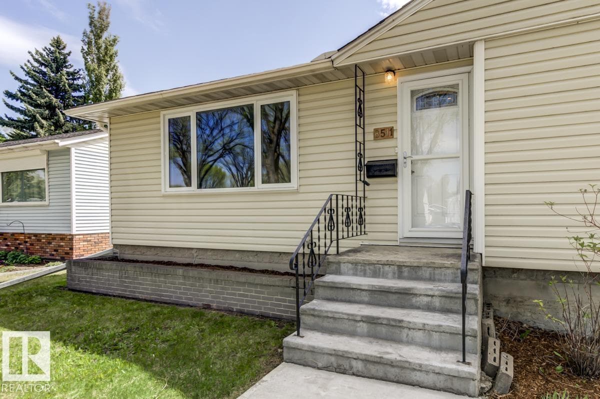 8511 64 AV NW — photo 2