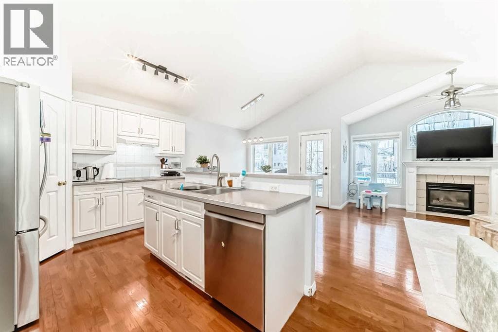 3263 Signal Hill Drive SW — photo 5