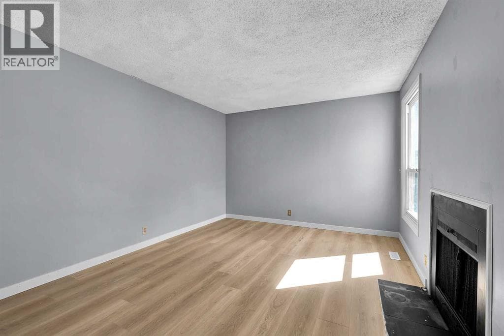 33, 3200 60 Street NE photo 8