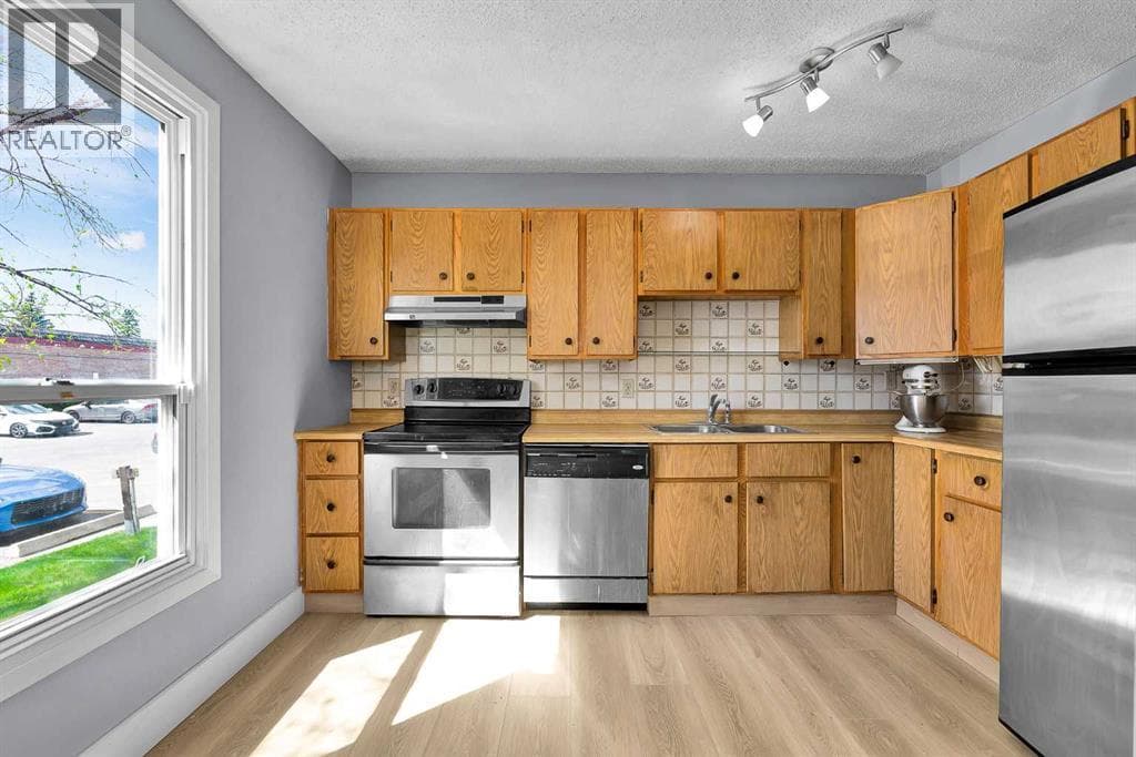 33, 3200 60 Street NE photo 12