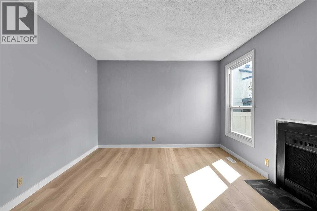 33, 3200 60 Street NE photo 10