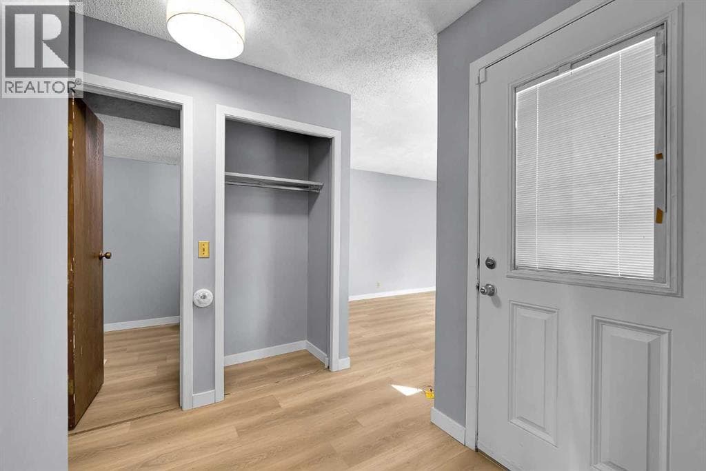 33, 3200 60 Street NE photo 7