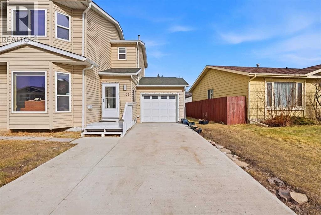 172 Castlebrook Road NE — photo 4