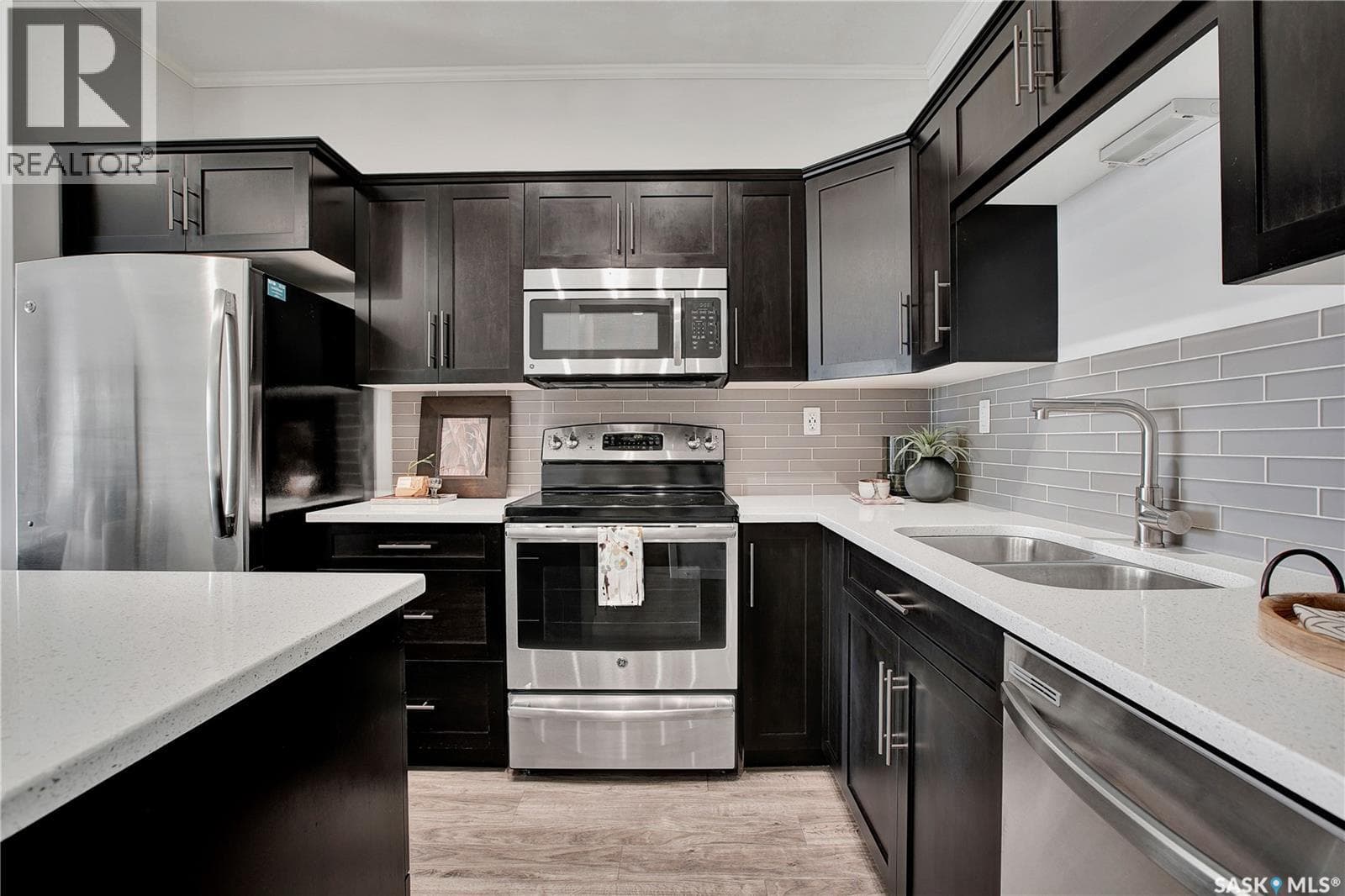 106 545 Hassard CLOSE — photo 5