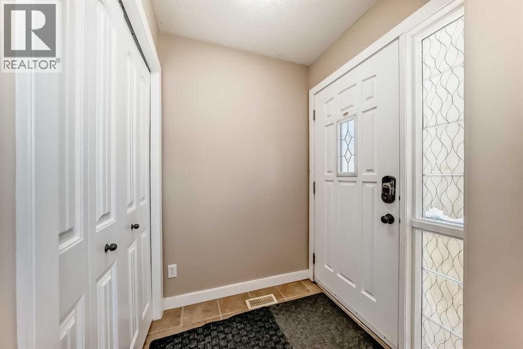 299 Saddlebrook Circle NE — photo 3