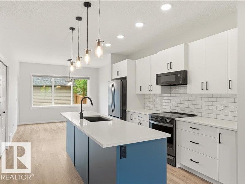 17487 77 ST NW
