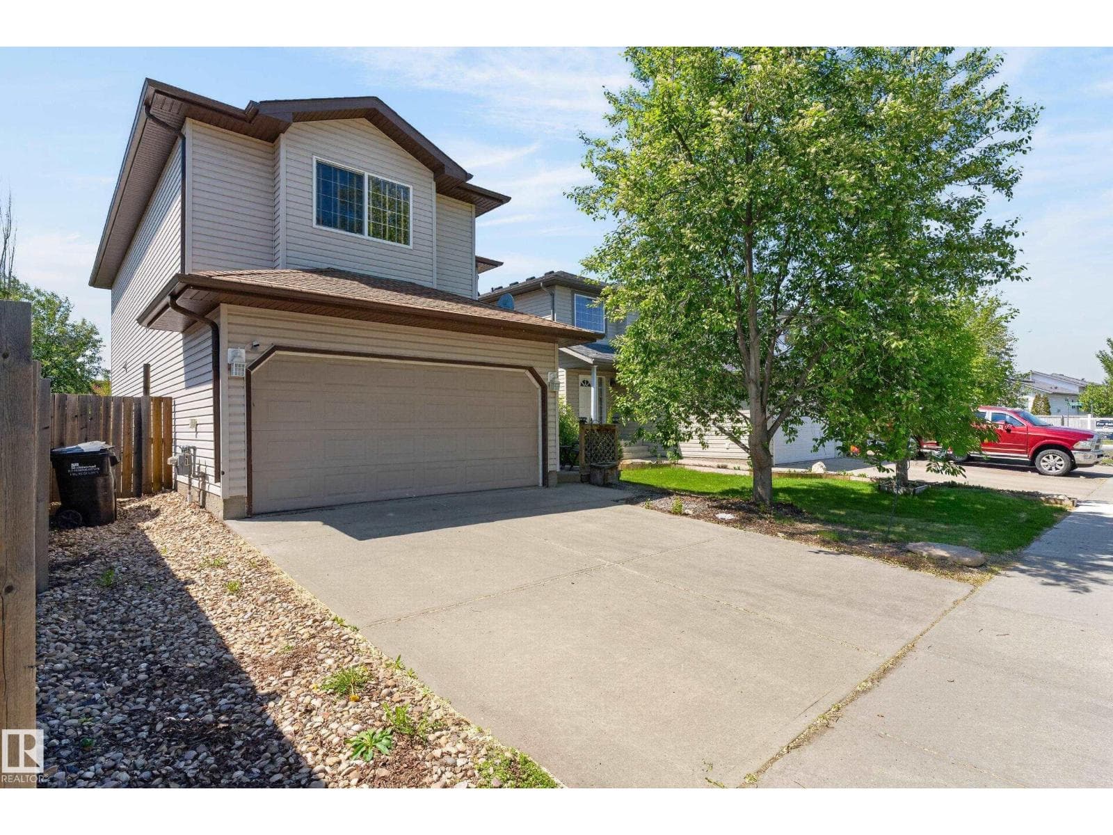 988 REGENCY DR
