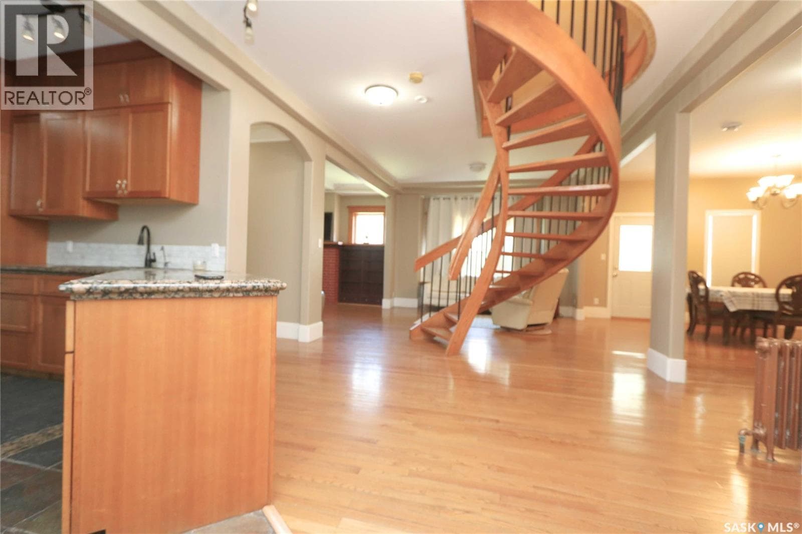 34 Laurier AVENUE — photo 4