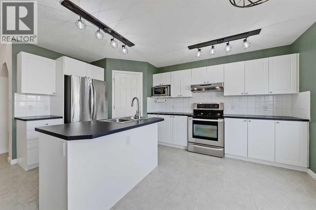123 Arbour Butte Road NW — photo 3