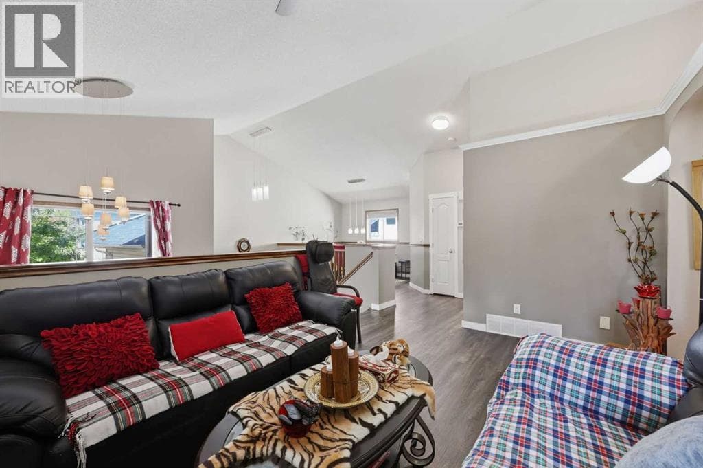 7 Chaparral Road SE — photo 5