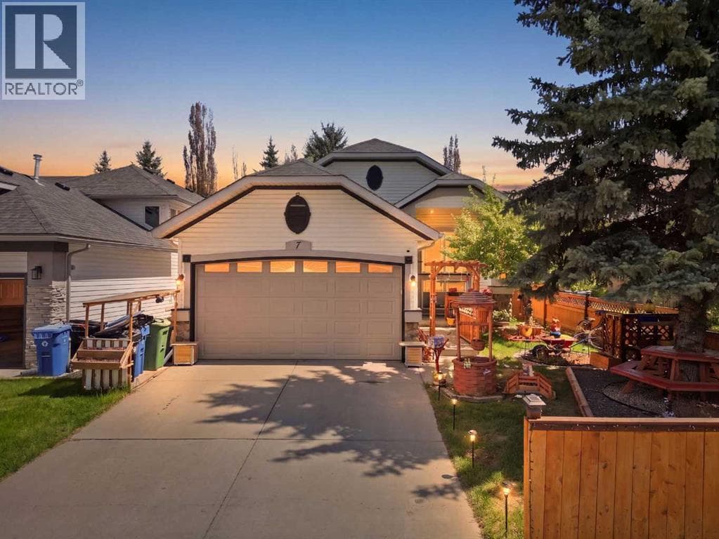 7 Chaparral Road SE
