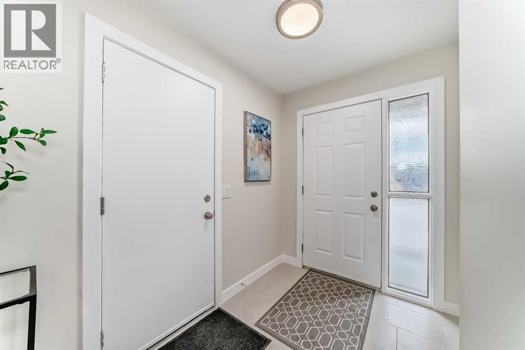 80 Coachway Gardens SW — photo 5