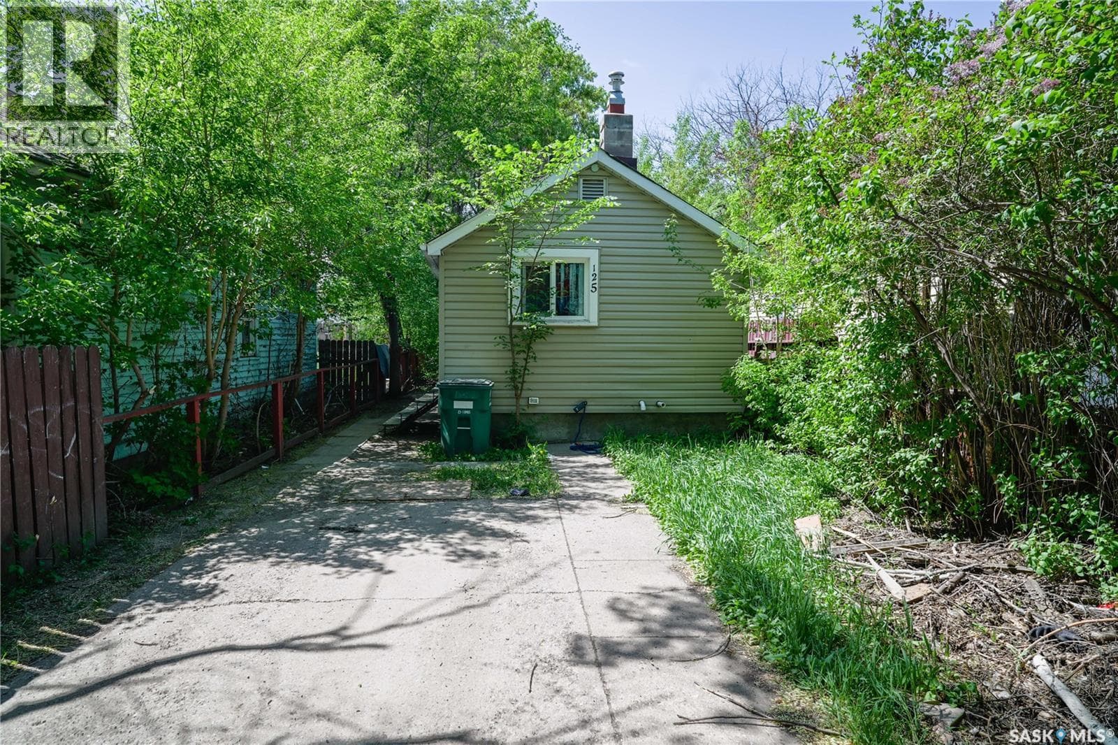 125 S AVENUE S