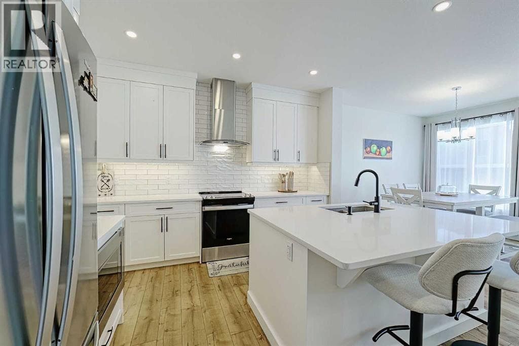 25 Belmont Green SW — photo 3