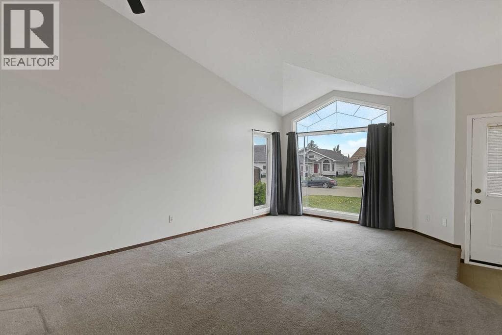 7709 106A Street — photo 3