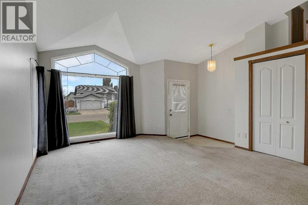 7709 106A Street — photo 2