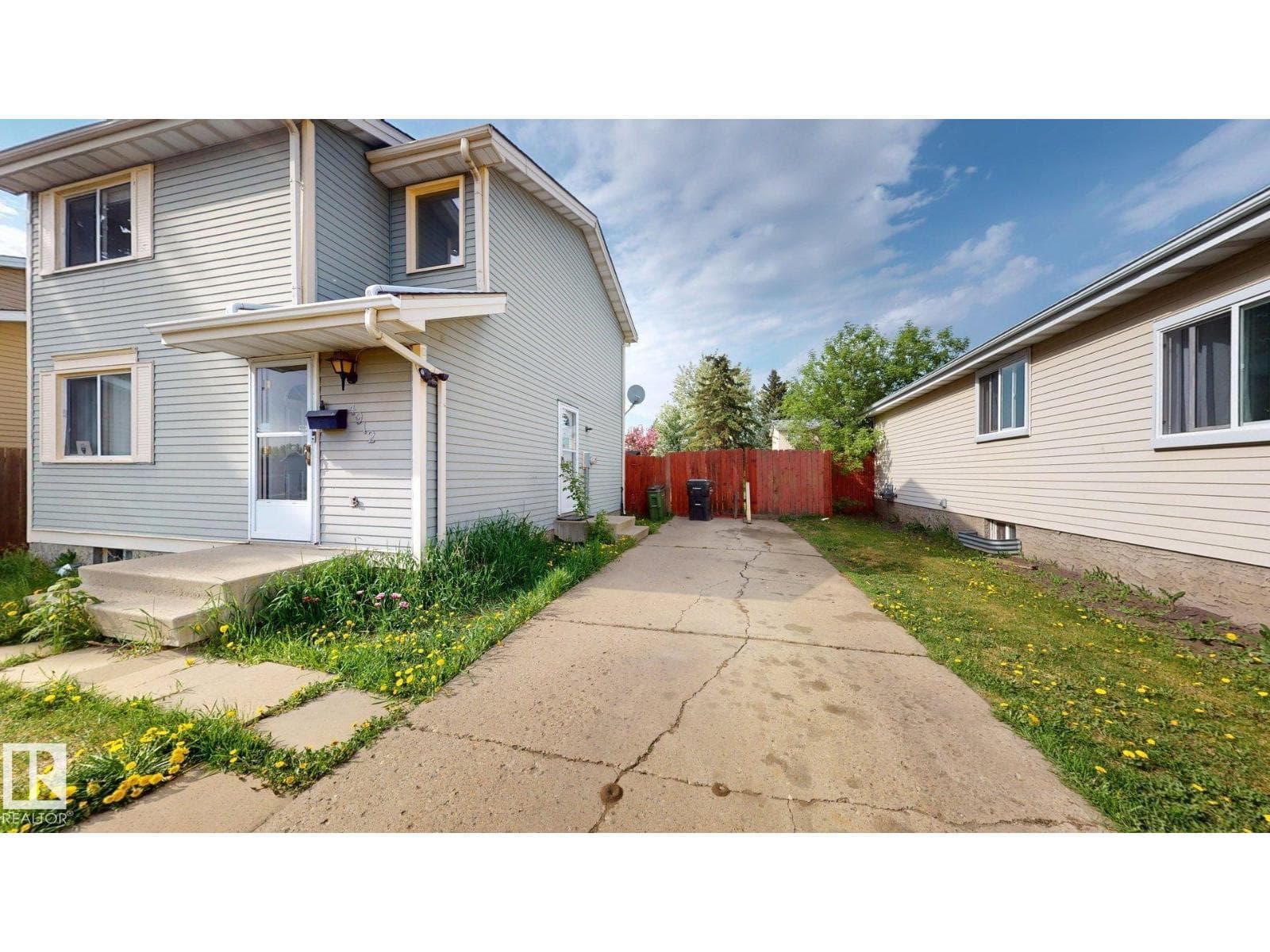 4912 34A AV NW — photo 2