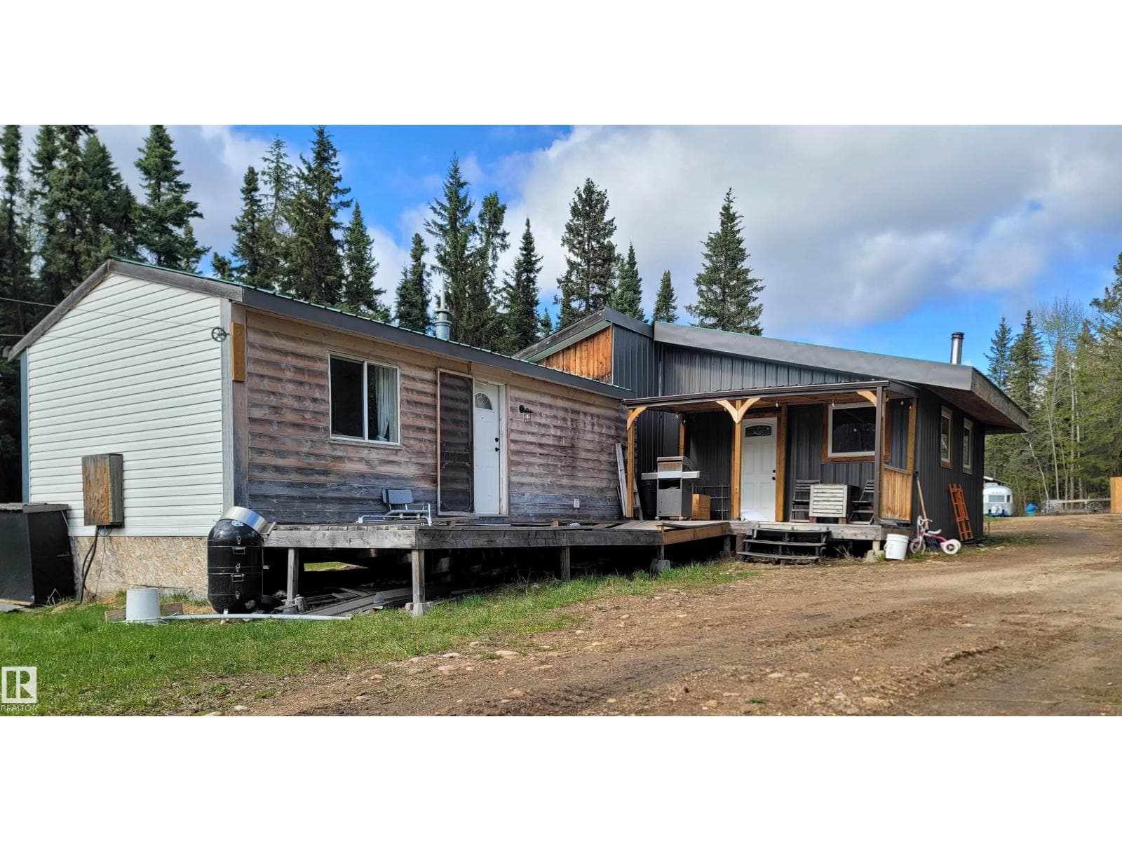 624072 RGE ROAD 241