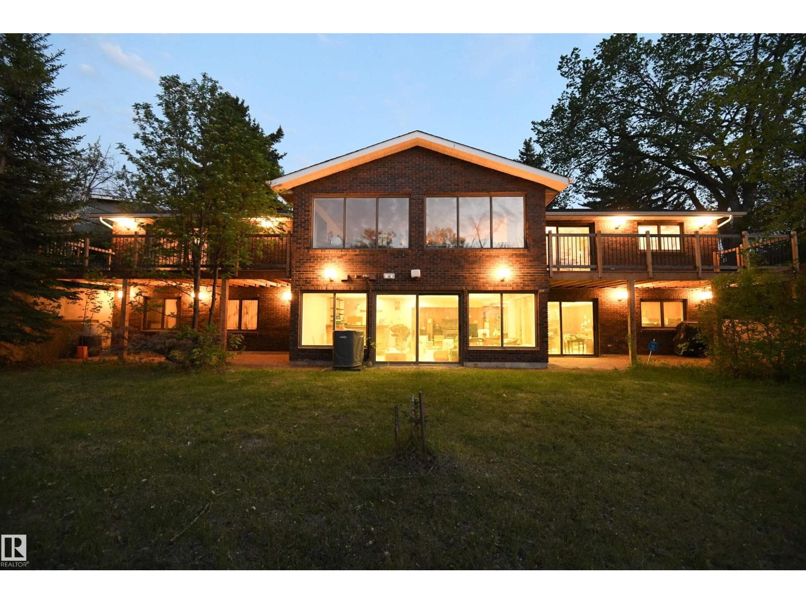 4108 106B AV NW