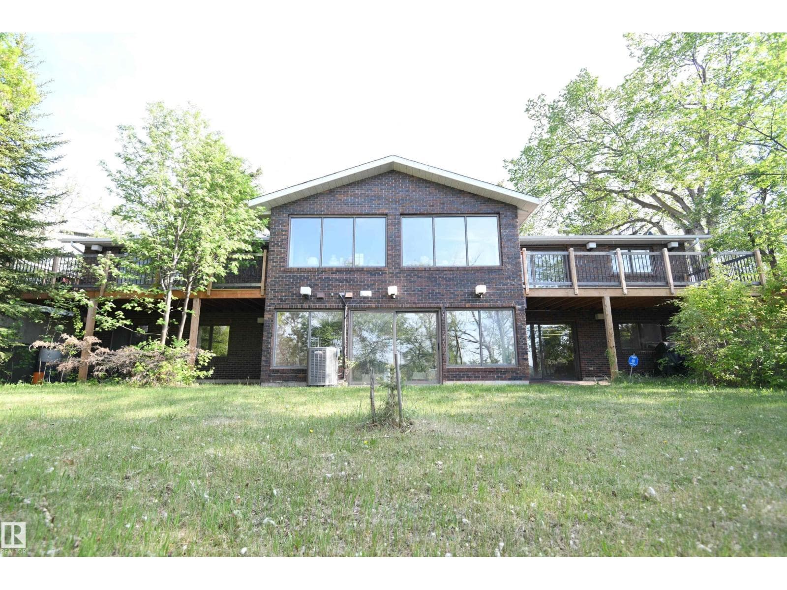 4108 106B AV NW — photo 5