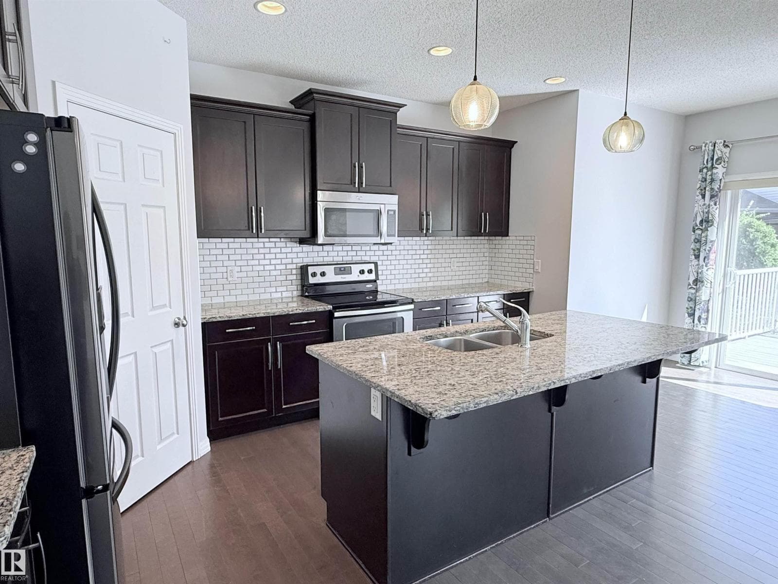 7819 173 AV NW — photo 3