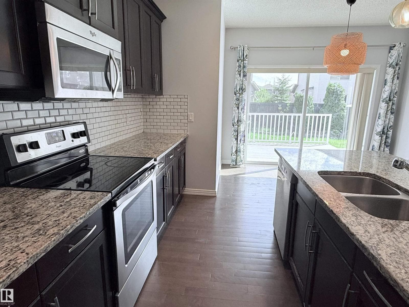 7819 173 AV NW — photo 4