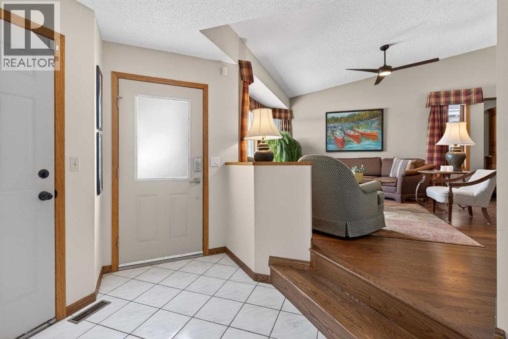 204 Sunrise Circle SE — photo 4