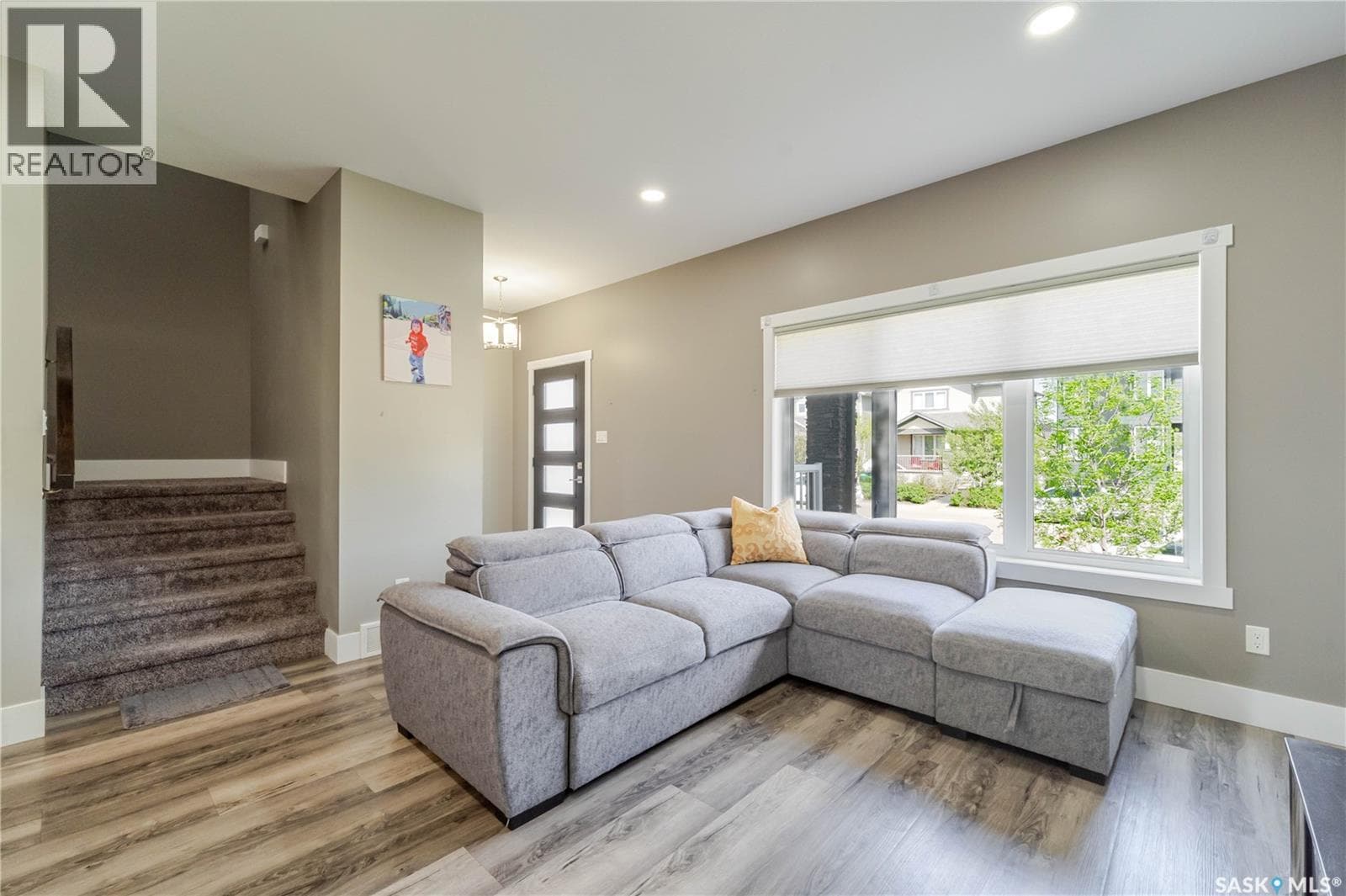 1750 11th AVENUE NW — photo 3