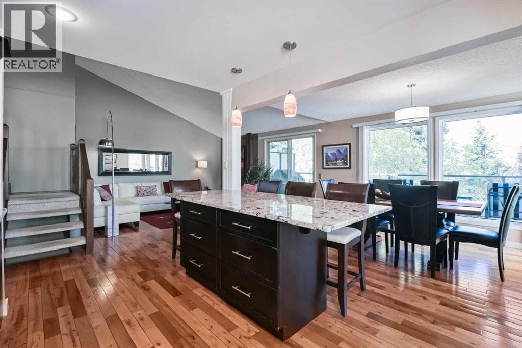 44 Coach Manor Rise SW — photo 5