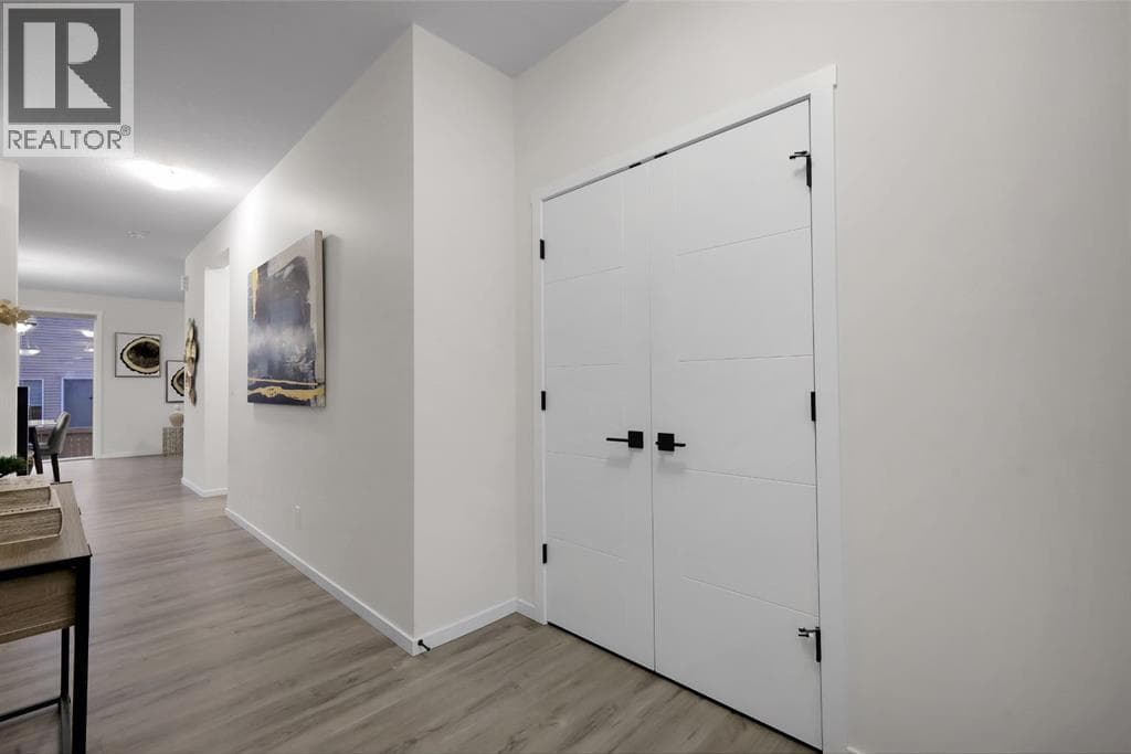 610 Southwinds Close SW — photo 4