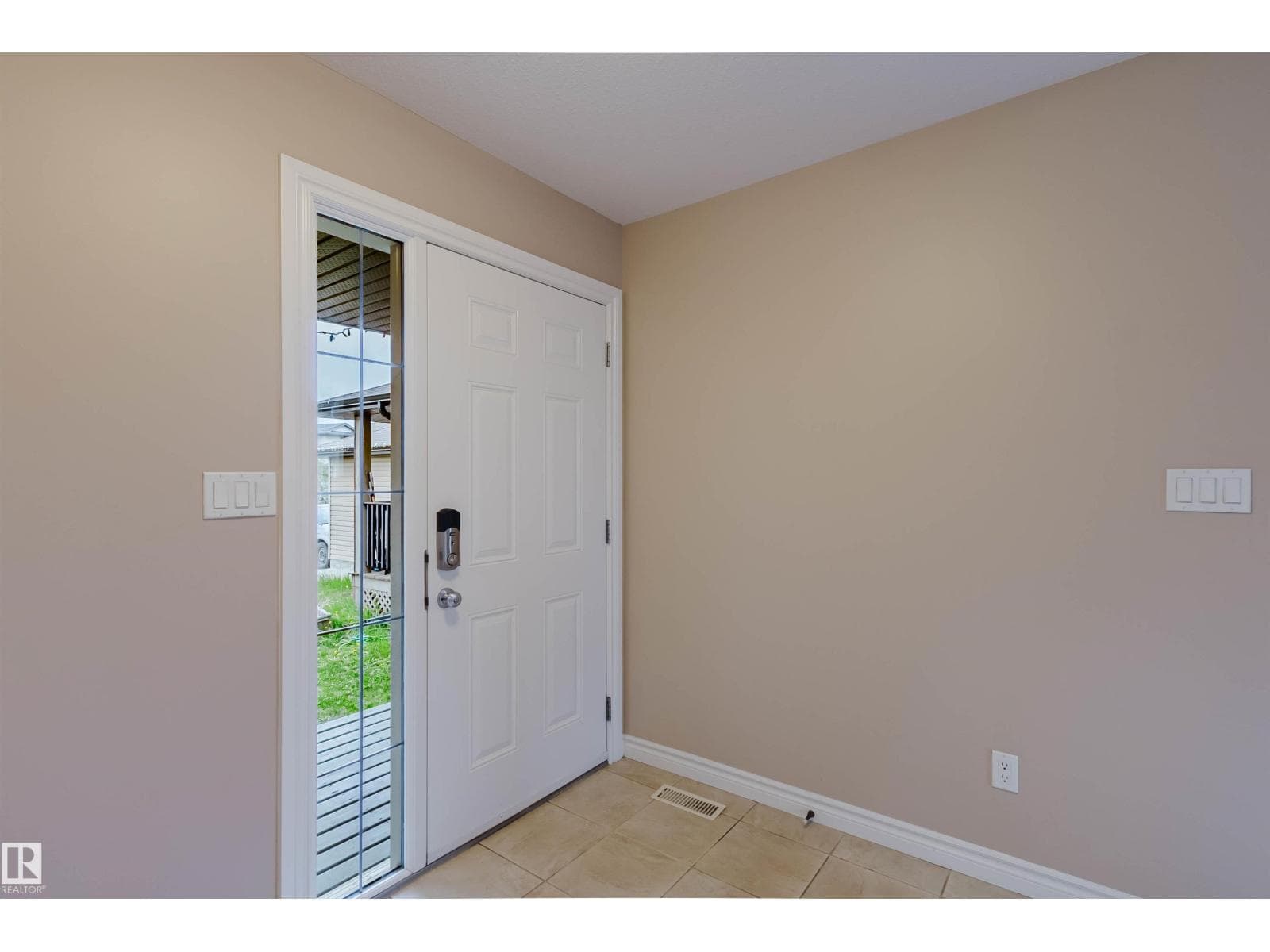 1919 HAMMOND PL NW — photo 3