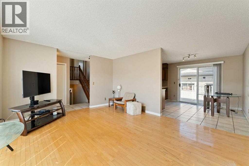 7003 Temple Drive NE — photo 4