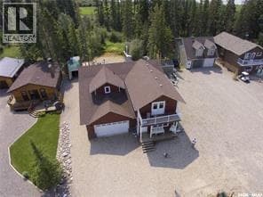 20 Nipew PLACE