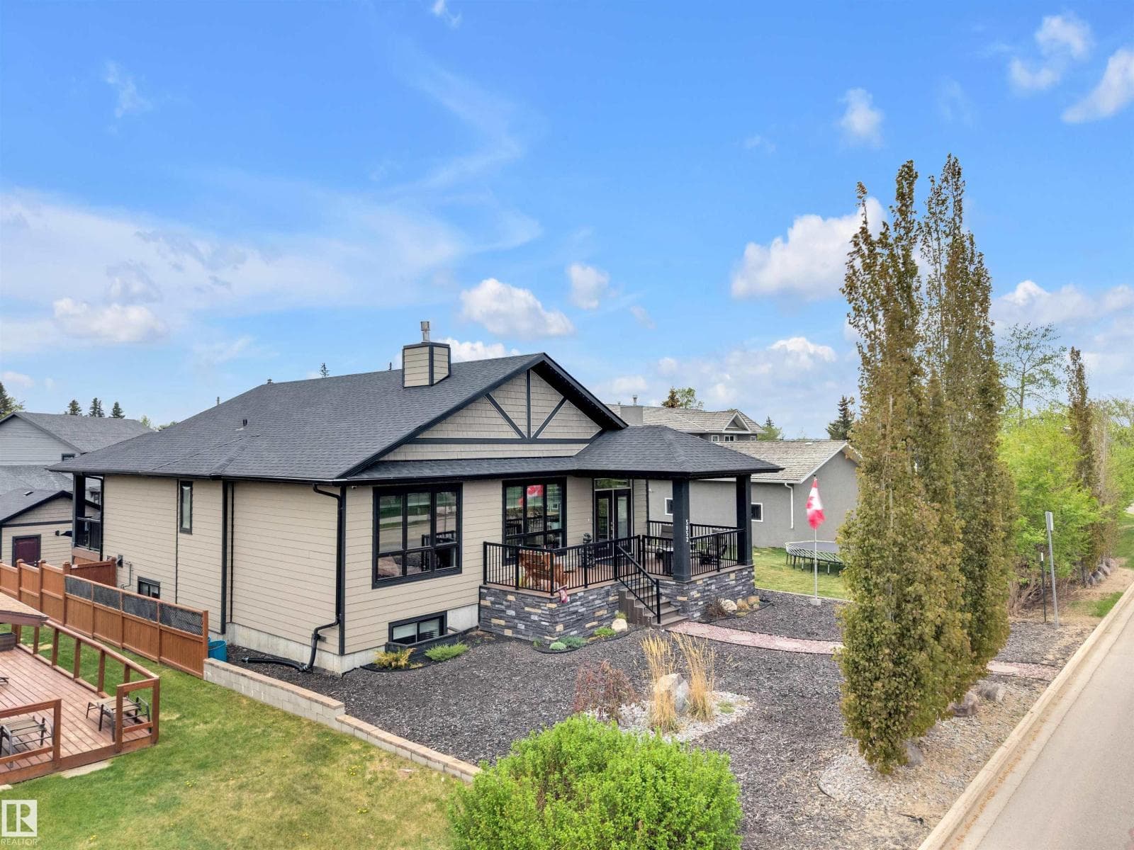 5052 Lakeshore DR — photo 4