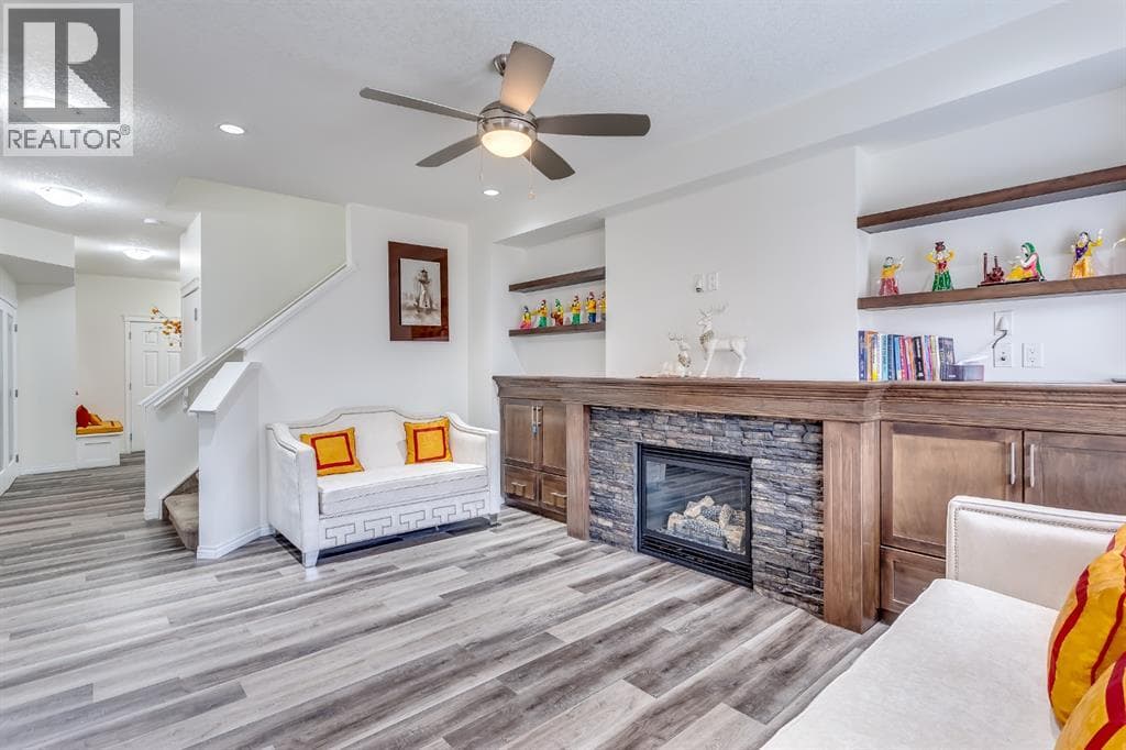 379 Skyview Shores Manor NE — photo 3
