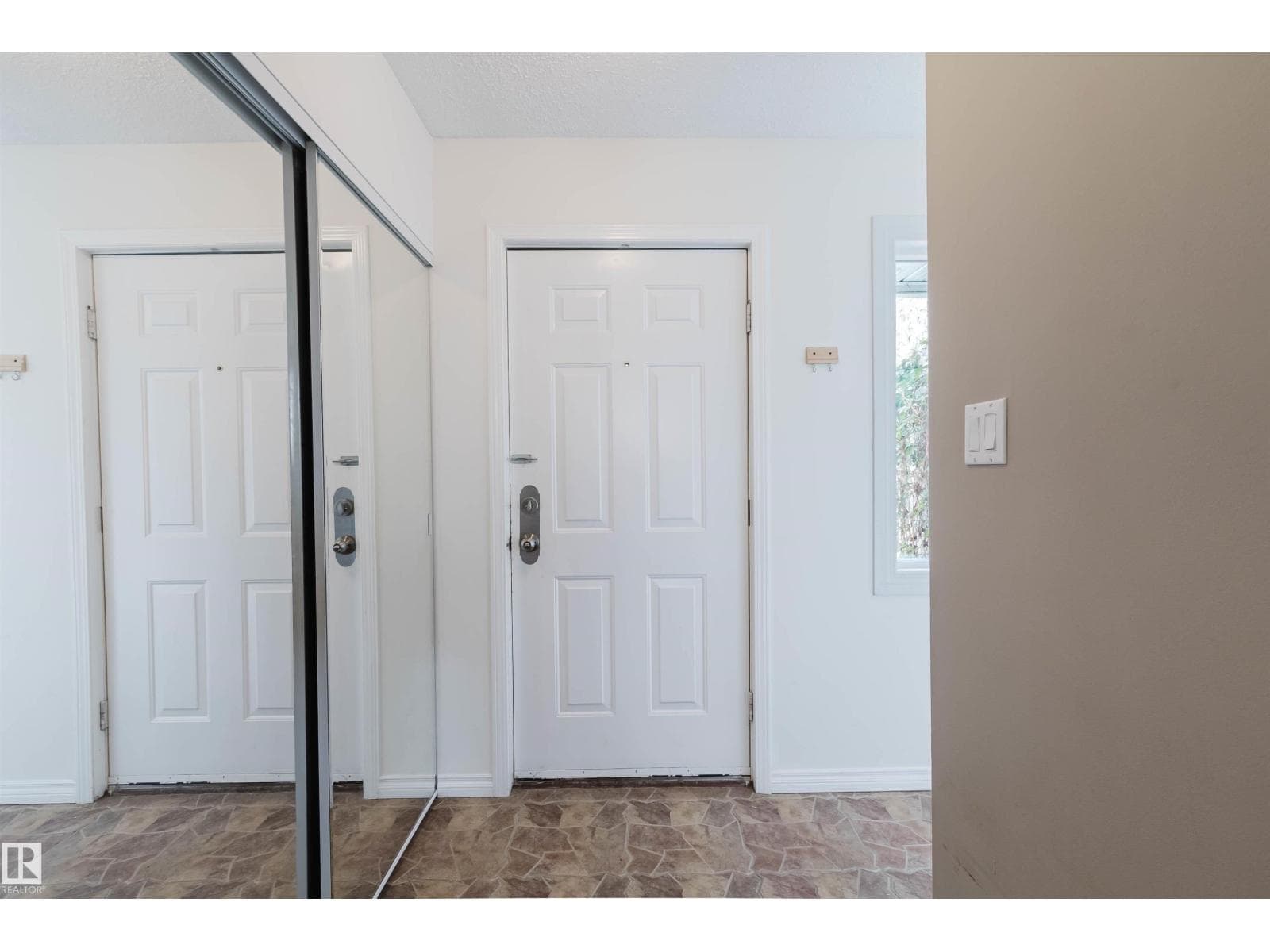 134 CALLINGWOOD PL NW NW — photo 3