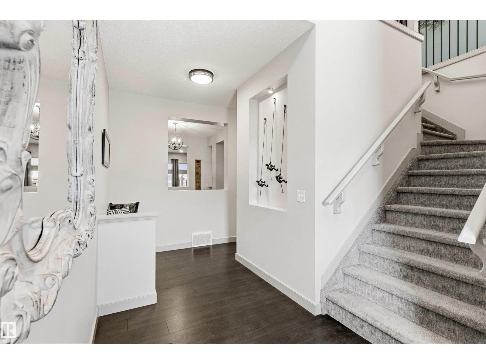 7343 ARMOUR CR SW — photo 3