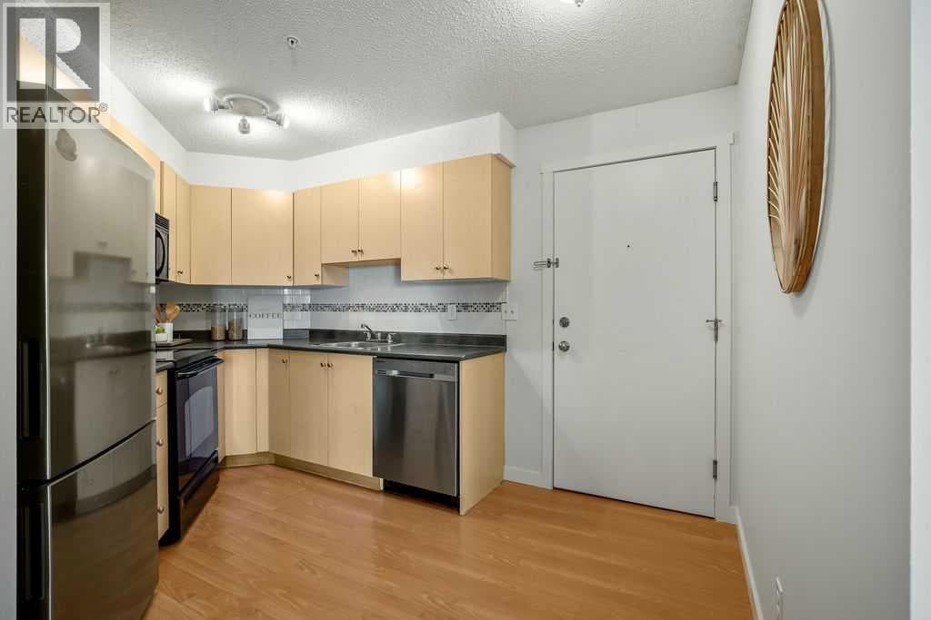1212, 2395 Eversyde Avenue SW — photo 4