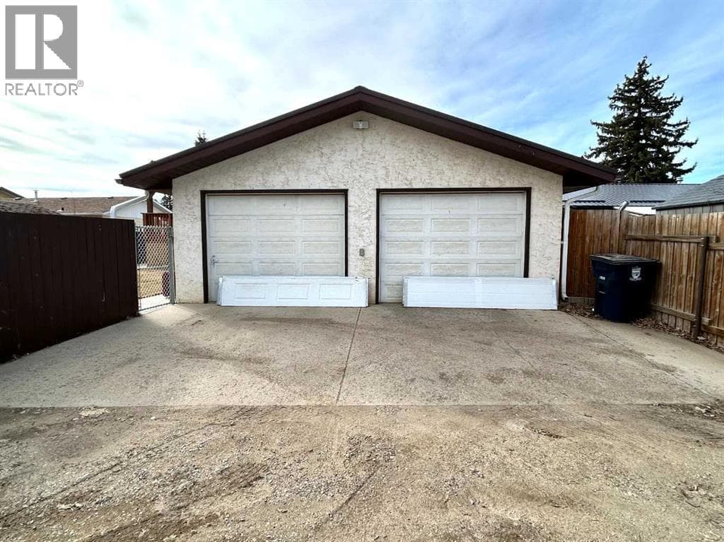24 Ingram Park Drive E — photo 2