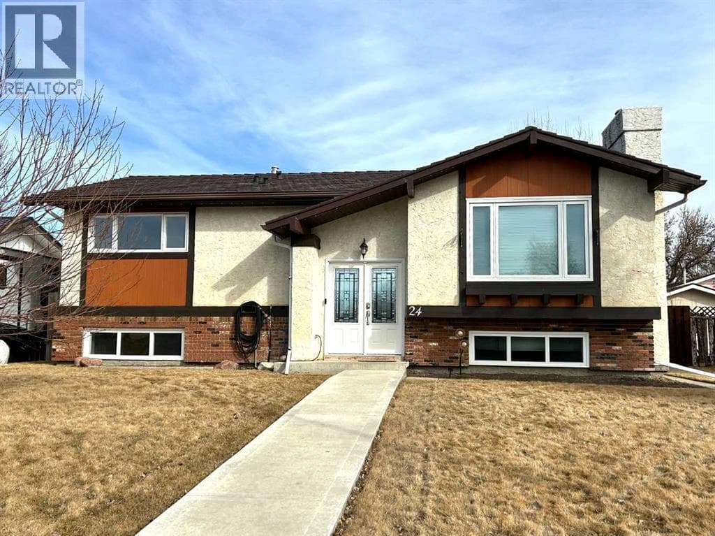 24 Ingram Park Drive E