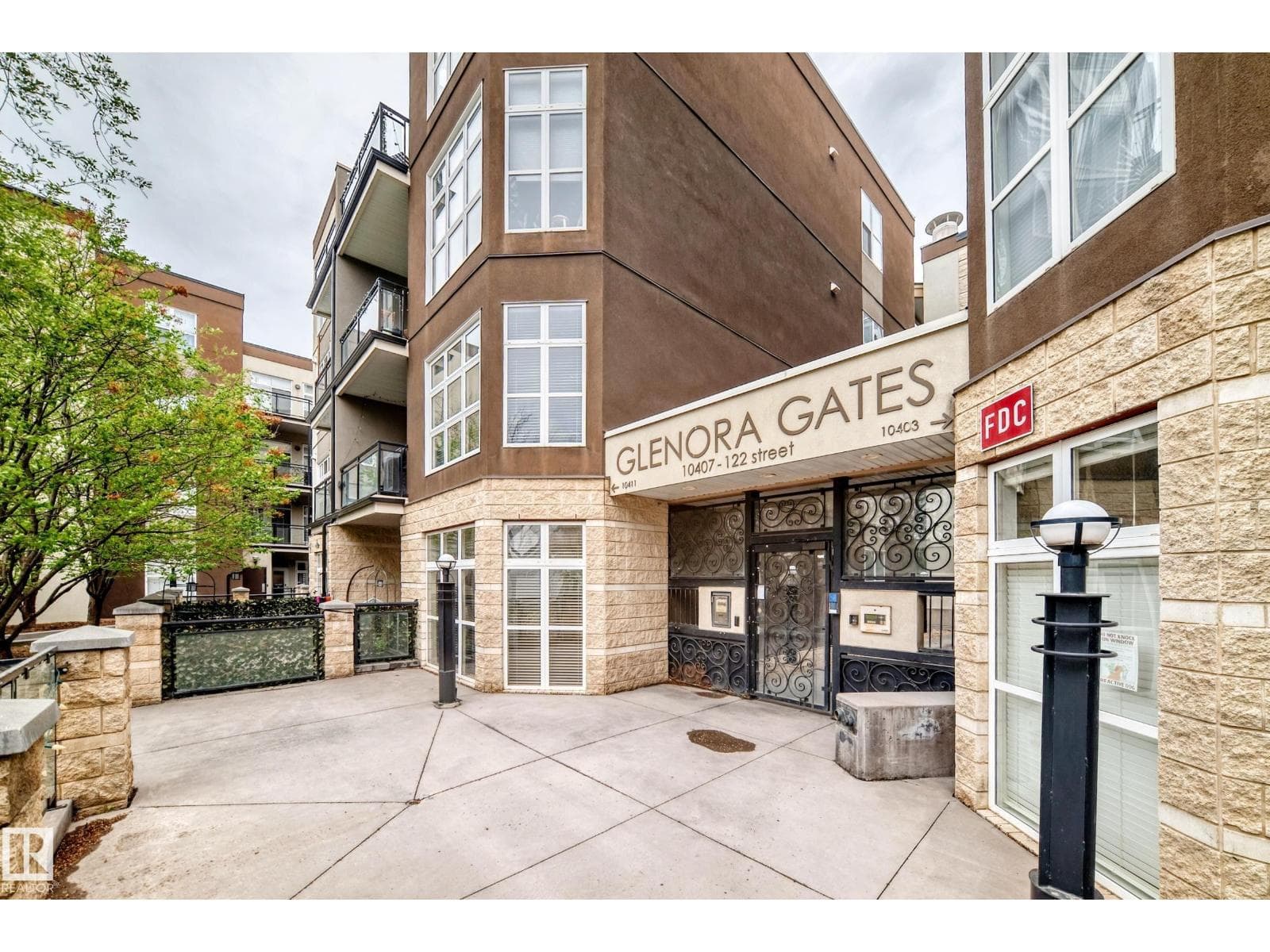 #223 10407 122 ST NW