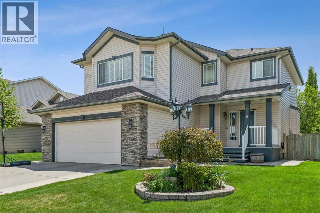 115 Cove Crescent — photo 2