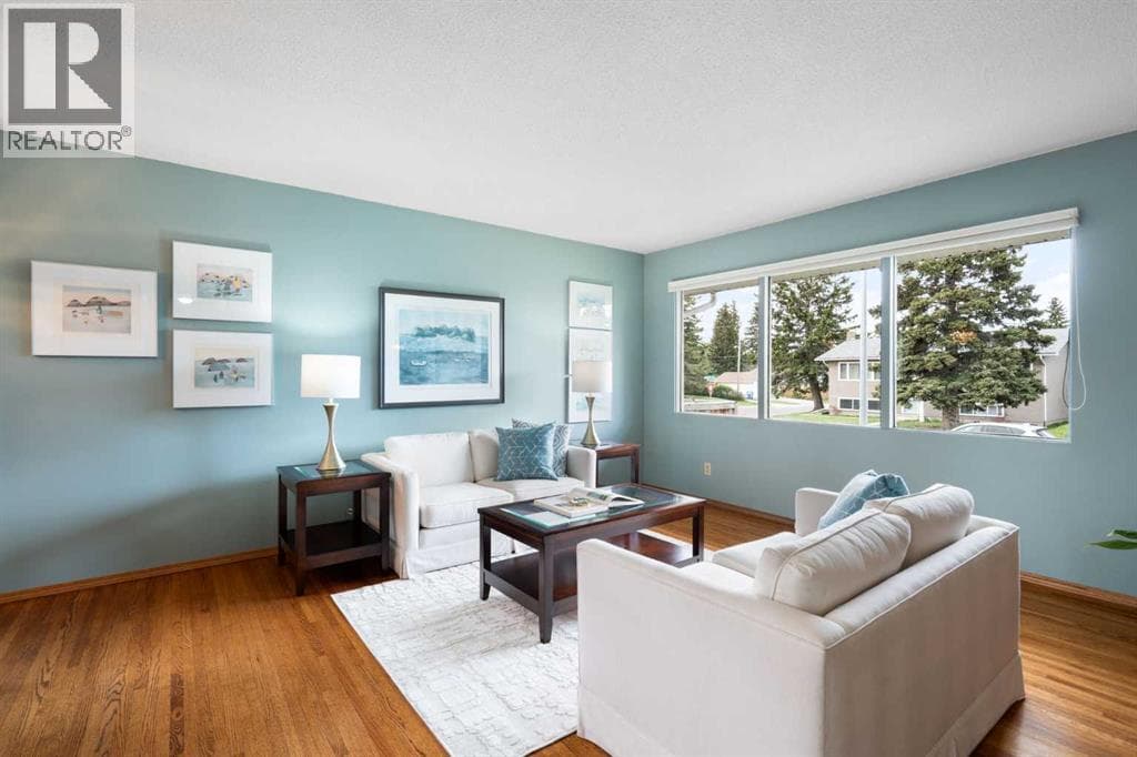 5047 Batchelor Crescent NW — photo 3