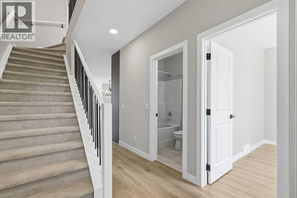 43 Belvedere Crescent SE — photo 4