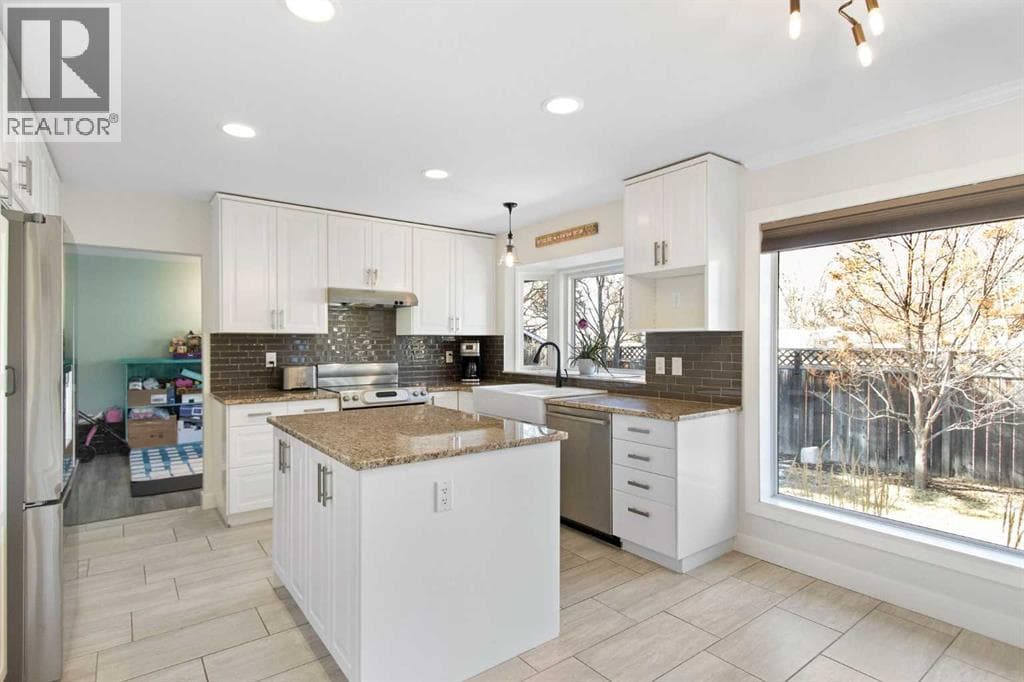 656 Willow Brook Drive SE — photo 4