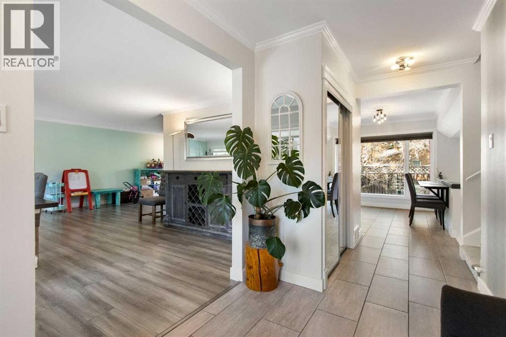 656 Willow Brook Drive SE — photo 3
