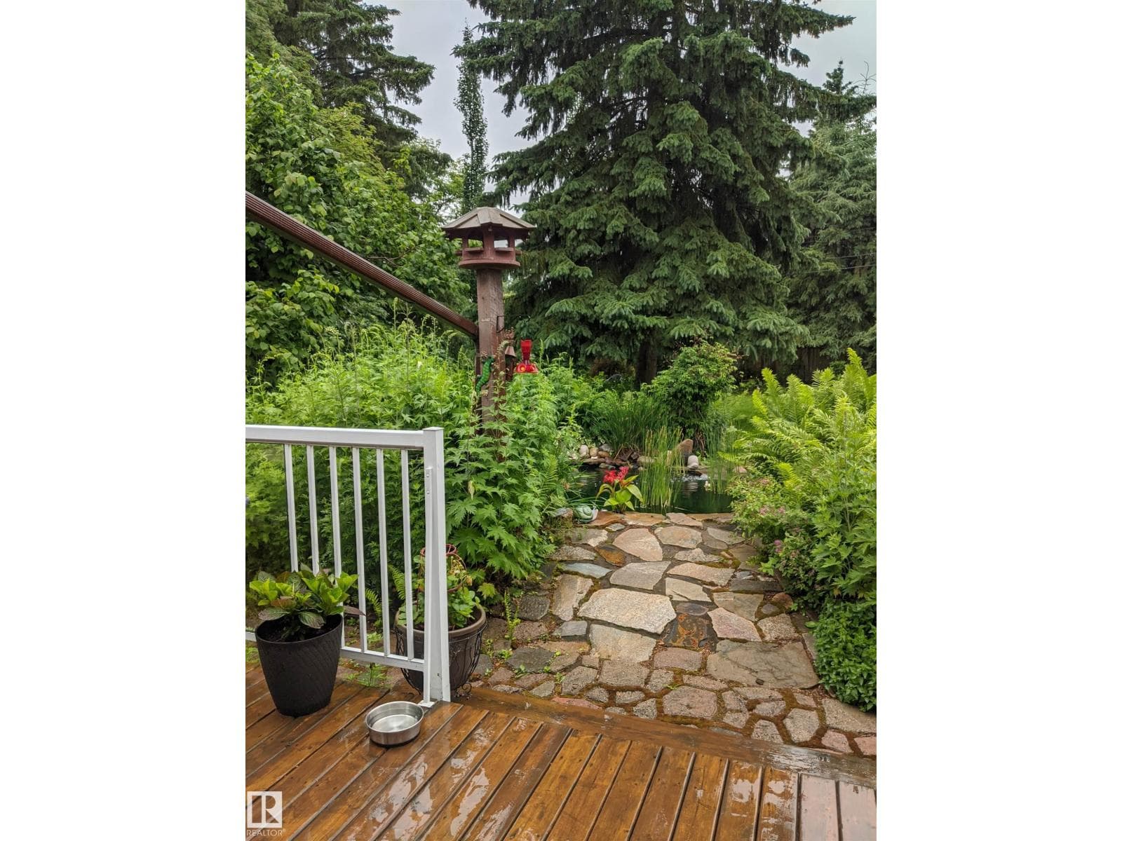 8 GARLAND PL — photo 3