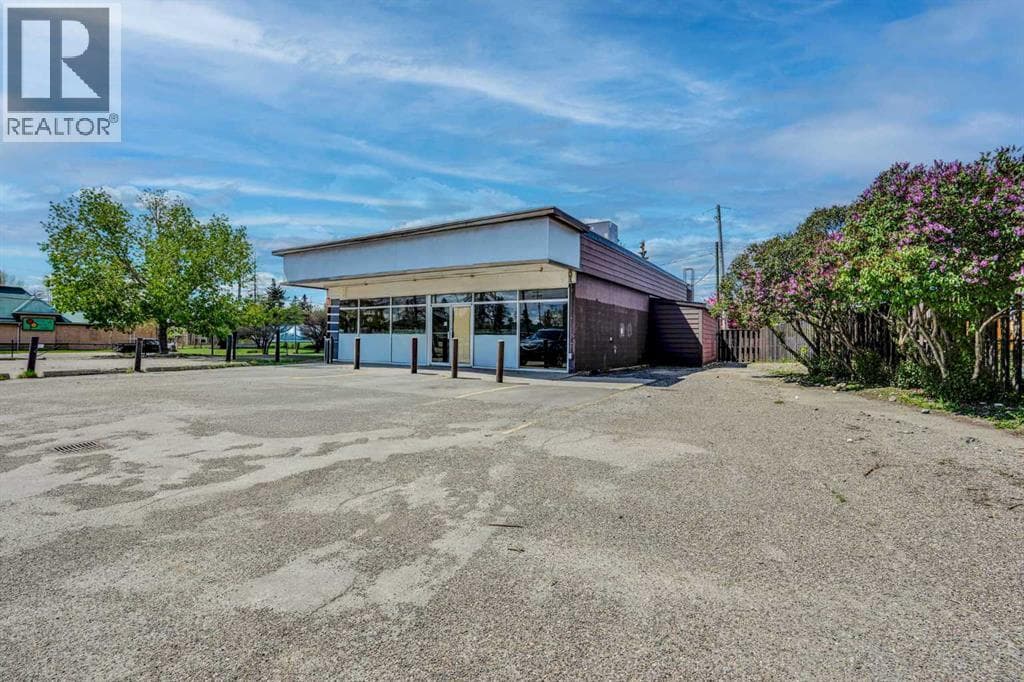 7233 Ogden Road SE — photo 2